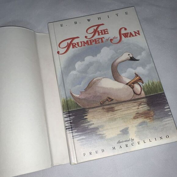 Vintage Book The Trumpet of the Swan by E. B. White (2000, Hardcover,Collector's - Picture 3 of 9
